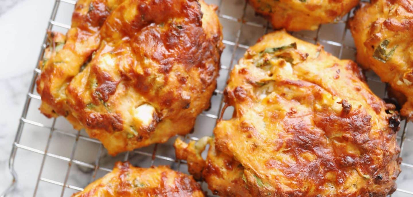 Pizzaboller med hytteost og spinat