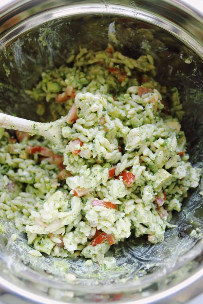 Orzo pastasalat