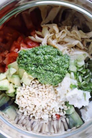 Orzo pastasalat
