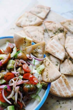 Græsk salat på fetadip
