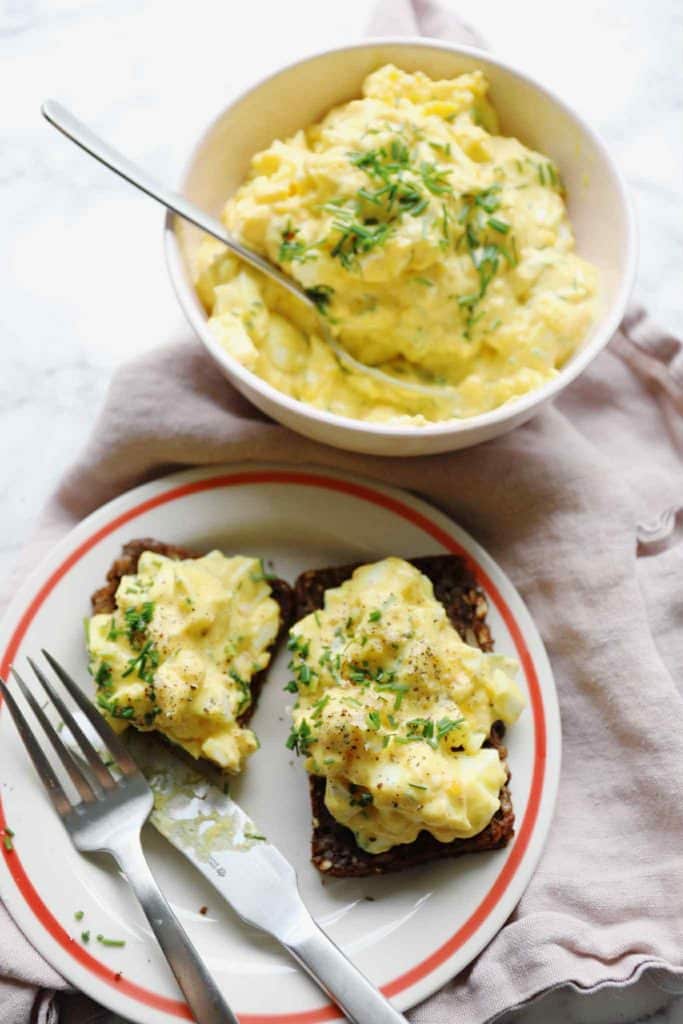 Æggesalat med hytteost