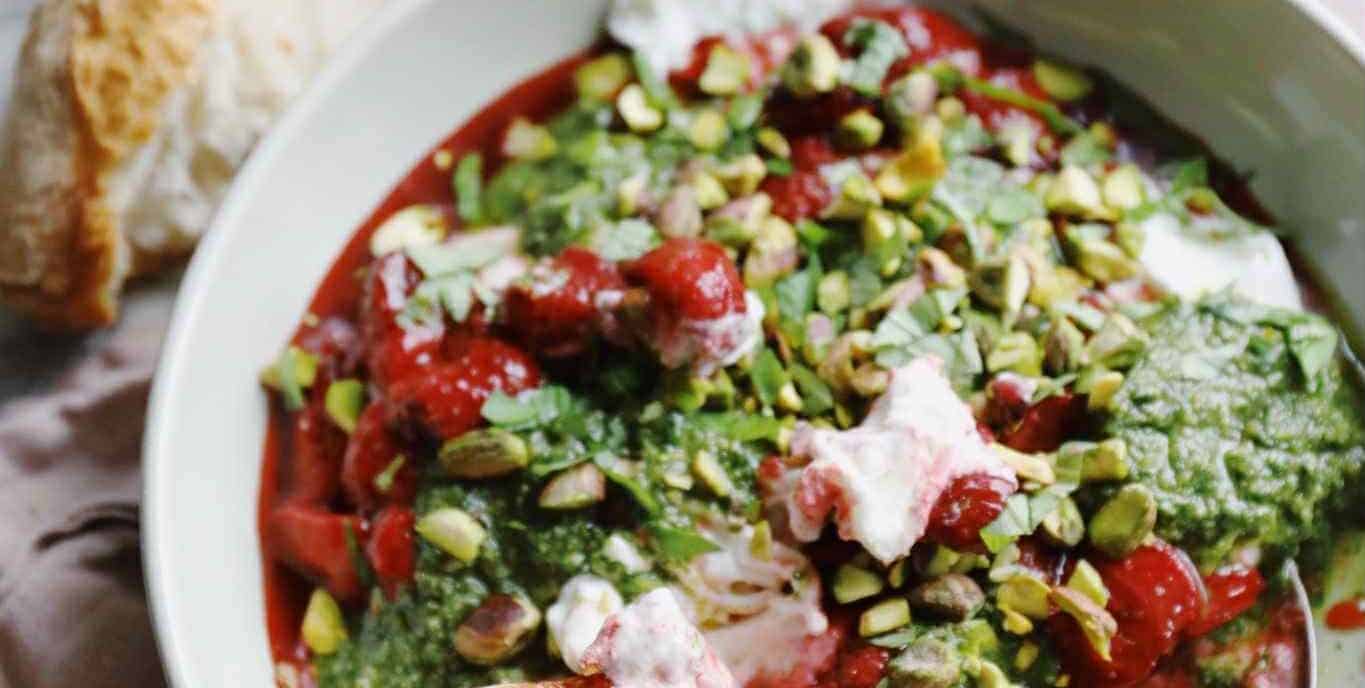 Bagte jordbær med burrata