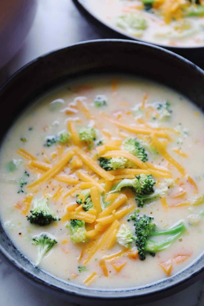 Broccoli cheddar suppe