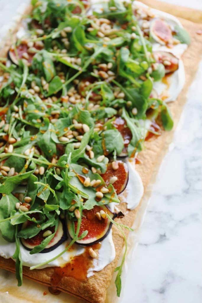 Butterdejstærte med ricotta og figner