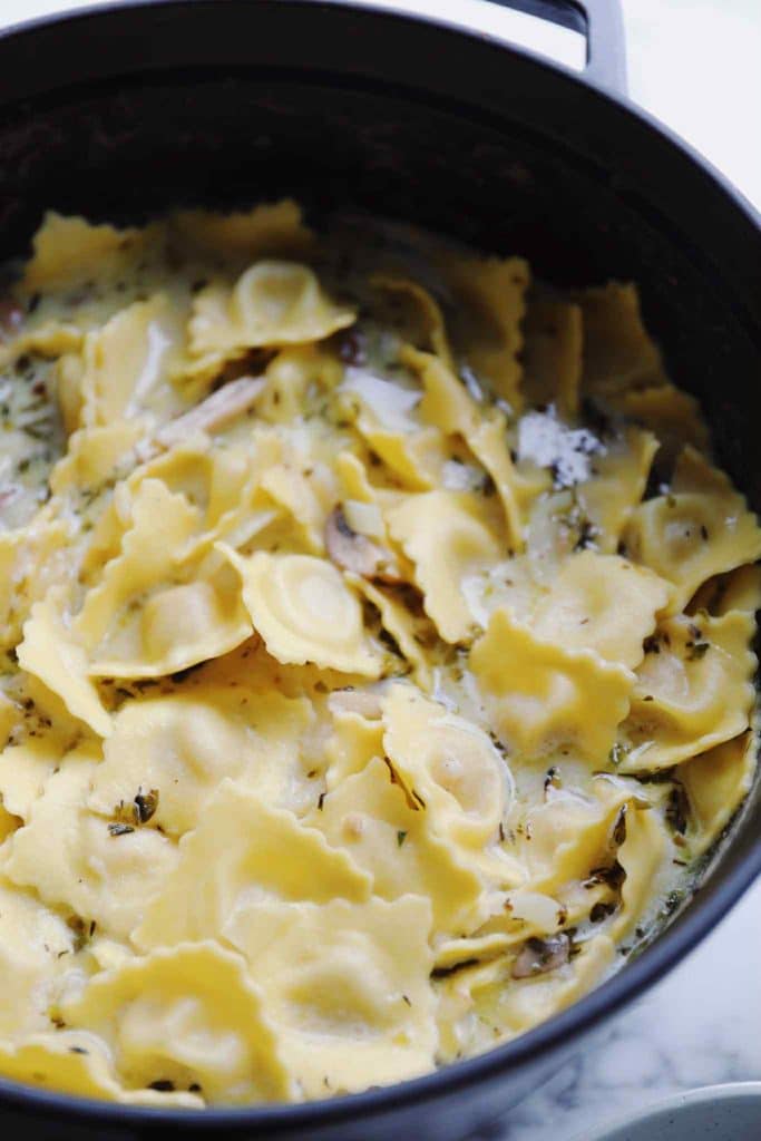 Løgsuppe med tortellini
