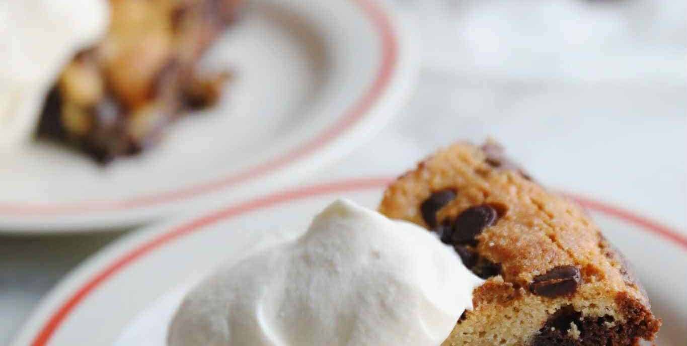 Kladdkaka med cookie dough