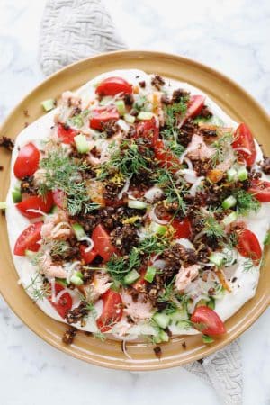 Rygeostcreme med varmrøget laks