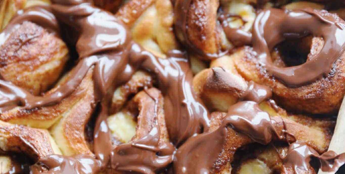 Kanelsnegle med creme og fløde