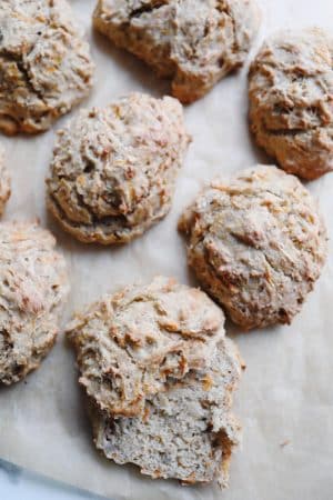 Grovboller med gulerod