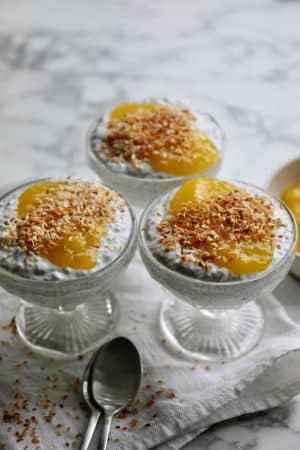 Chiagrød med kokos og mango